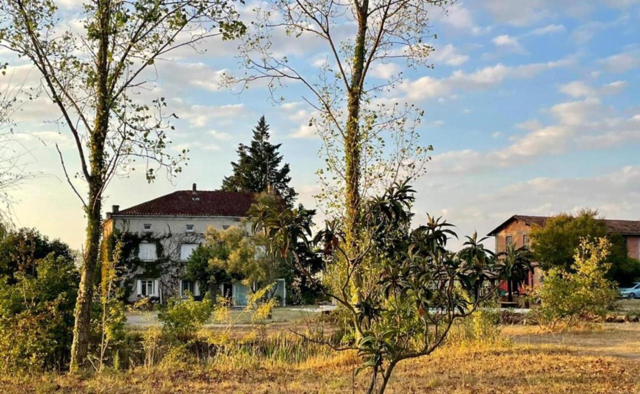 Le Parc De Gouts Villa Aiguillon Exterior photo